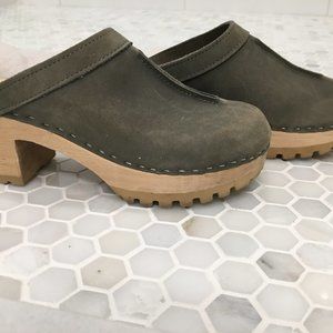 ***SOLD on FB***SVEN (No. 6 ) suede, swedish clogs Size 38 with Front Seam